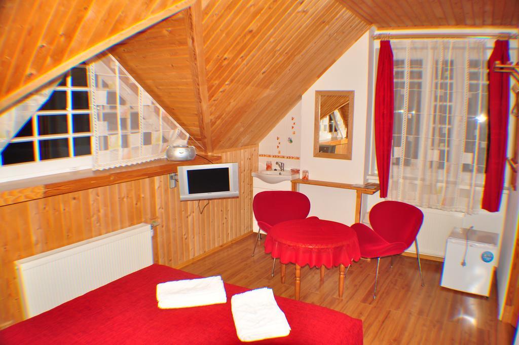 Guesthouse Leiputrija Ādaži Exterior foto